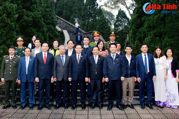 pho thu tuong vuong dinh hue dang huong tai khu mo tong bi thu tran phu