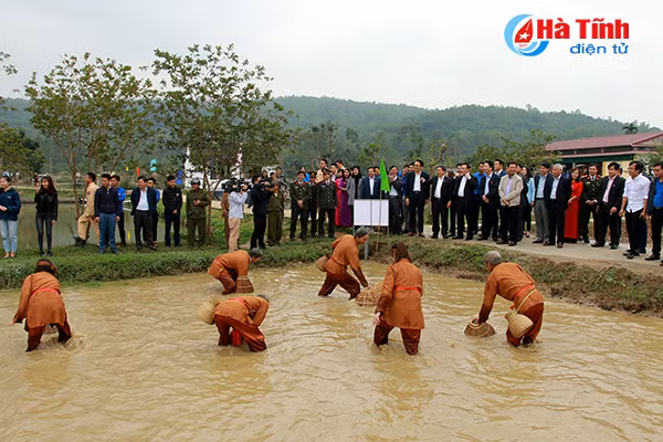 pho thu tuong an tuong voi mo hinh du lich trai nghiem ntm tai nghi xuan