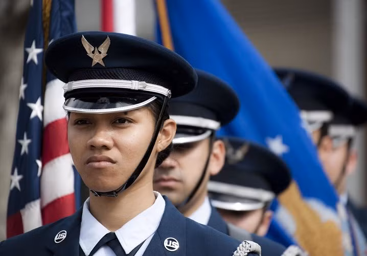 anh than phuc truoc kha nang cua nhung bong hong trong quan doi my