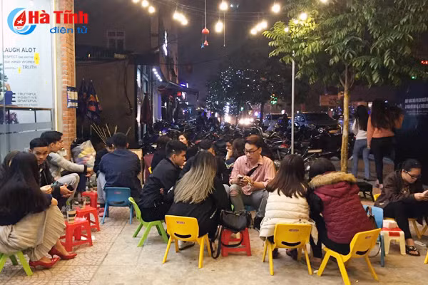 video tra sua gay sot gioi tre ha tinh