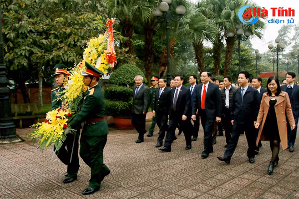 pho thu tuong vuong dinh hue dang huong tai khu mo tong bi thu tran phu