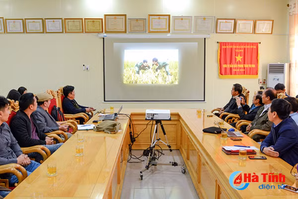 trao giai cuoc thi anh ha tinh trong toi thang thu nhat