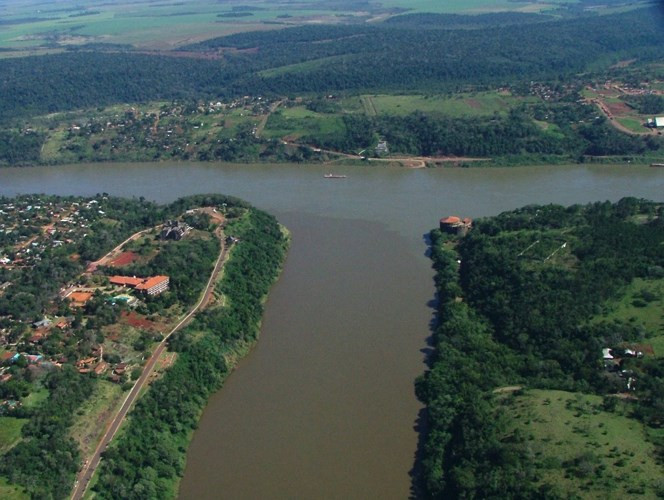 11 duong bien gioi quoc gia pha vo moi khuon mau