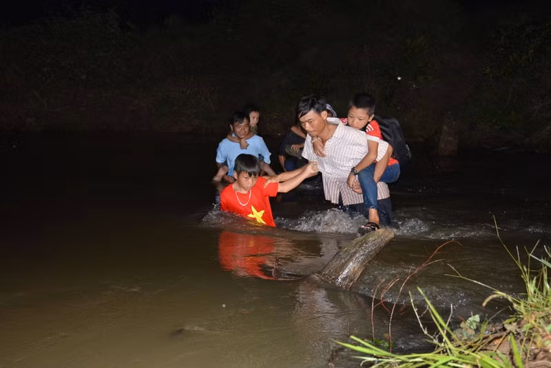 trao giai cuoc thi anh ha tinh trong toi thang thu nhat