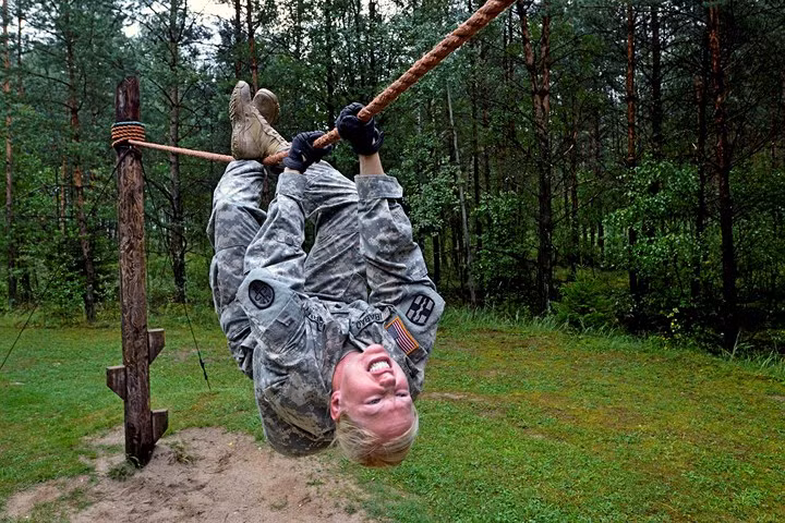 anh than phuc truoc kha nang cua nhung bong hong trong quan doi my