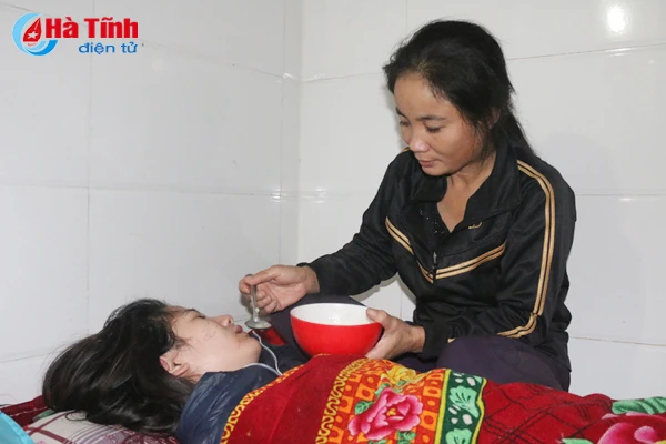 bi dat gia dinh co 3 nguoi con mac benh hiem ngheo