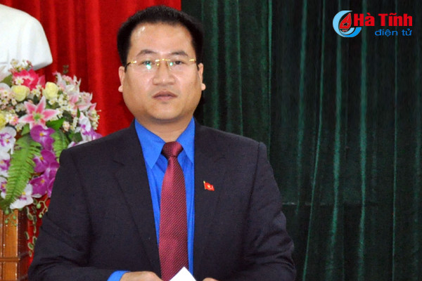 the hien tinh than khi phach cua tuoi tre que huong anh hung ly tu trong