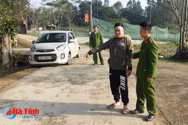 vo hoi duong cuop dien thoai ban lay tien tieu