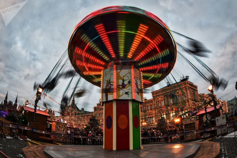 moscow sang lung linh chuan bi don giang sinh va nam moi 2018