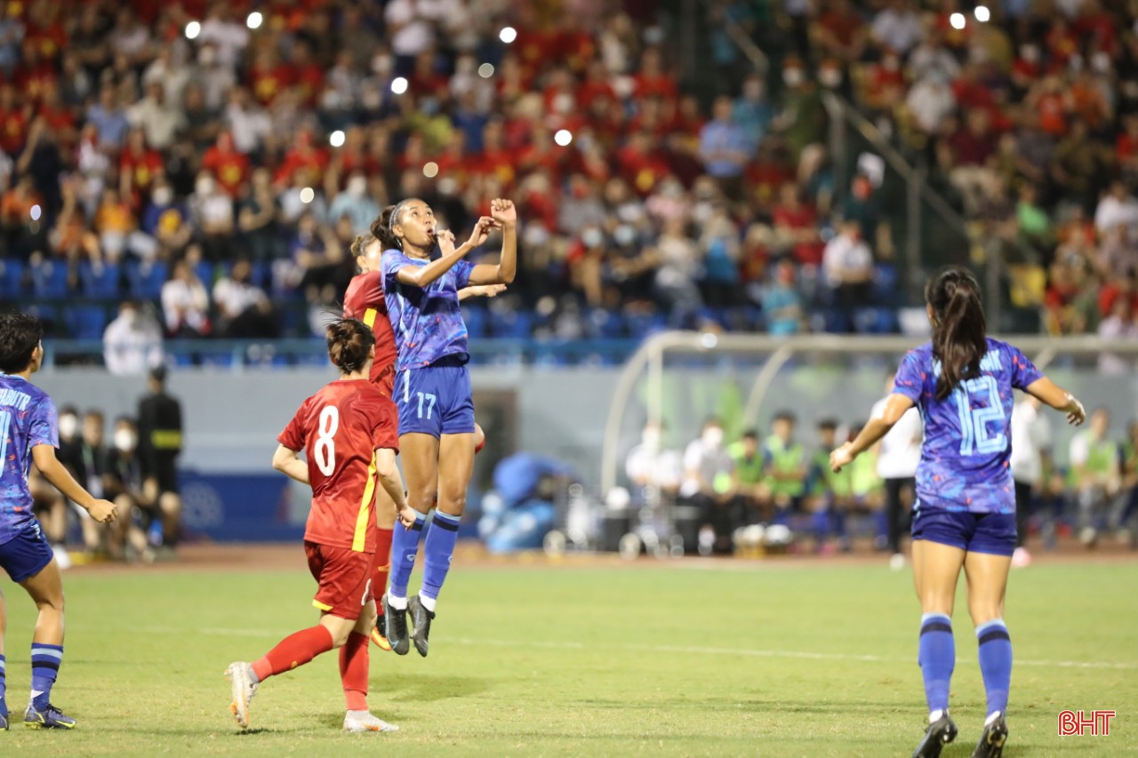 Thắng kịch tính trước Thái Lan, Việt Nam vô địch bóng đá nữ SEA Games 31