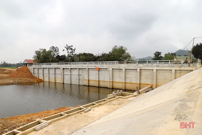 Hà Tĩnh quyết tâm hoàn thành dự án nâng cấp kênh Linh Cảm vào cuối năm