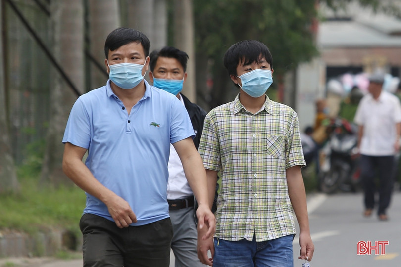 Hồng Lĩnh Hà Tĩnh - Hoàng Anh Gia Lai: Người dân hào hứng chờ bóng lăn