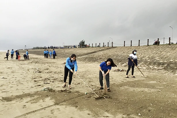 Các điểm du lịch biển Hà Tĩnh “khởi động” mùa đón khách