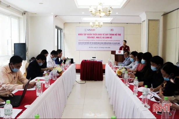 Hơn 1.000 hộ dân hưởng lợi dự án cứu trợ khẩn cấp cho người dân vùng lũ