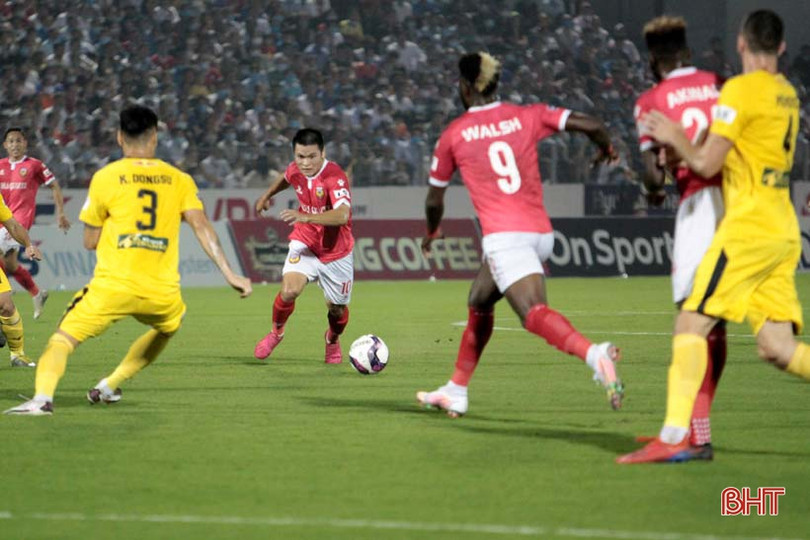 Hồng Lĩnh Hà Tĩnh tiếp Hoàng Anh Gia Lai: Bất phân thắng bại! ảnh 5 Hồng Lĩnh Hà Tĩnh tiếp Hoàng Anh Gia Lai: Bất phân thắng bại!