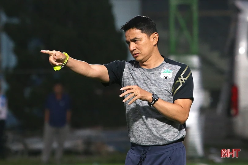 Văn Toàn, Công Phượng cùng đồng đội có buổi tập đầu tiên tại Hà Tĩnh