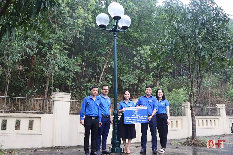Bàn giao công trình thanh niên tại Khu di tích cố Tổng Bí thư Hà Huy Tập