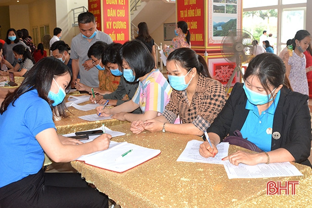 Tiếp nhận gần 304 đơn vị máu tại ngày hội hiến máu tình nguyện ở TX Hồng Lĩnh