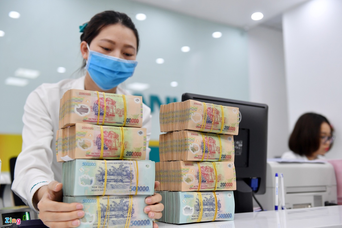 ABBank là ngân hàng thương mại mới nhất tuyên bố giảm lãi suất cho vay trong giai đoạn cuối năm và áp dụng đến hết năm 2023. Ảnh: Hoàng Hà. Lý do lãi vay đồng loạt giảm