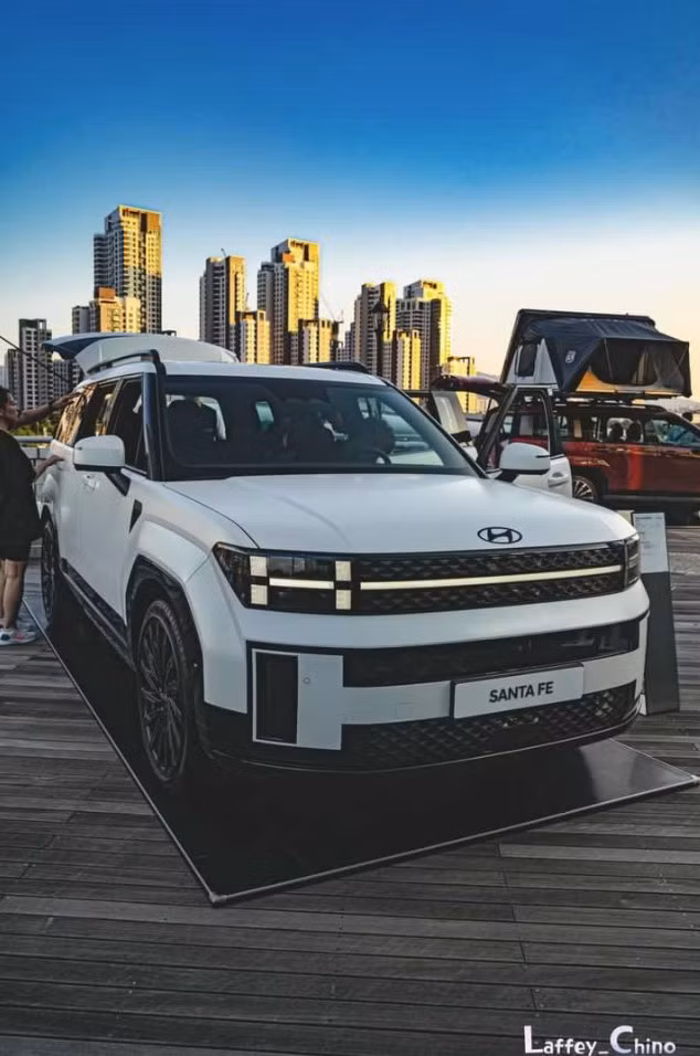 Khám phá chi tiết Hyundai Santa Fe 2024 ngoài đời thực cực ấn tượng