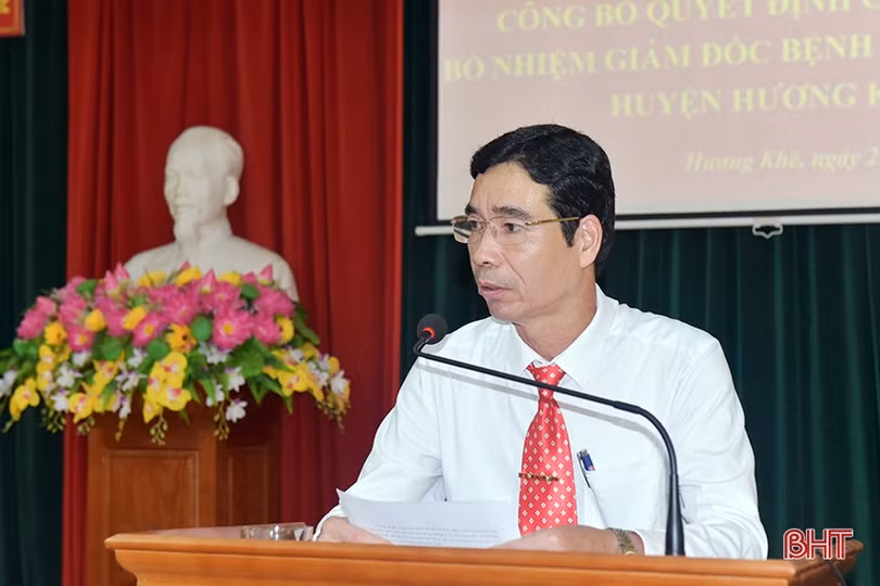 Ông Nguyễn Duy Bình giữ chức Giám đốc BVĐK huyện Hương Khê