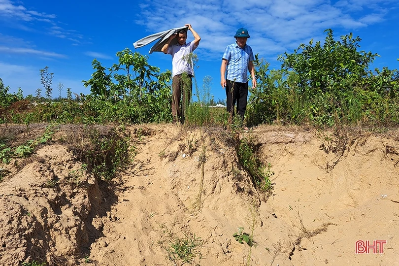 Nỗi lo mất an toàn tuyến đê ngăn mặn ở Nghi Xuân