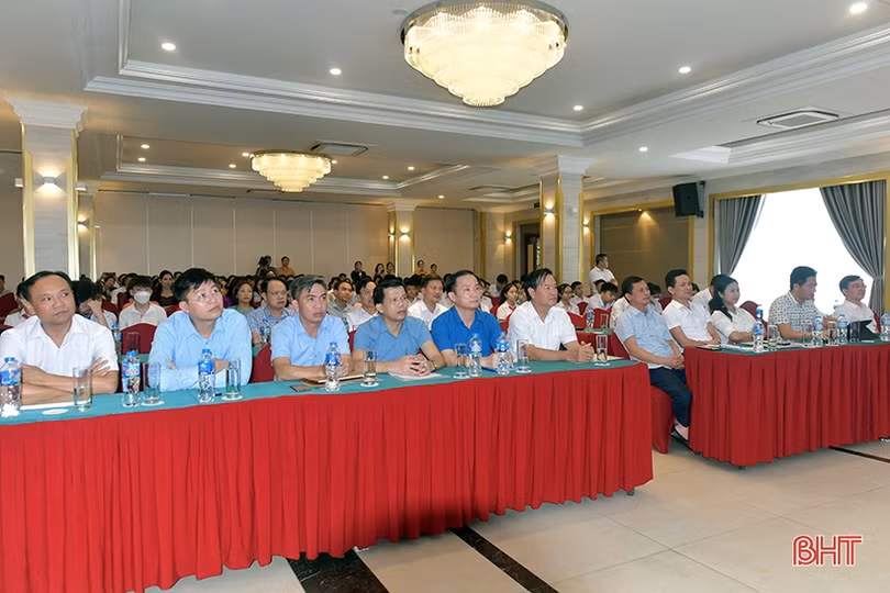 Trao thưởng 39 giải pháp xuất sắc hội thi, cuộc thi sáng tạo kỹ thuật Hà Tĩnh năm 2023