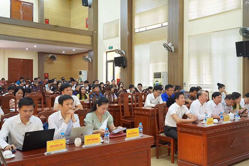 Cán bộ cốt cán ở Nghi Xuân được truyền đạt kiến thức về chuyển đổi số