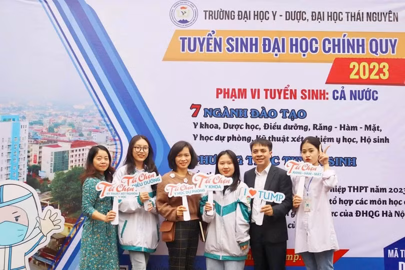 Công bố điểm chuẩn đại học