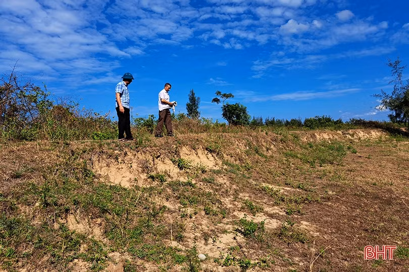 Nỗi lo mất an toàn tuyến đê ngăn mặn ở Nghi Xuân