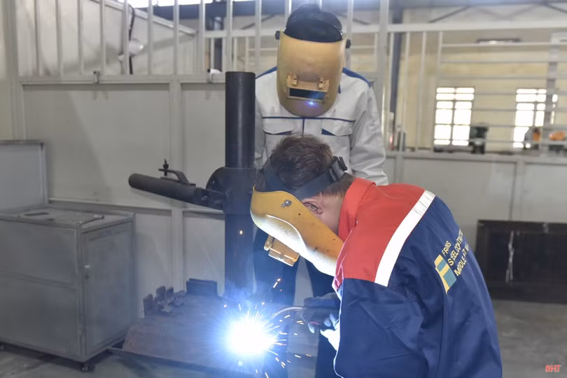 Hơn 8 tháng, 8.358 lao động Hà Tĩnh đi xuất khẩu lao động ở nước ngoài