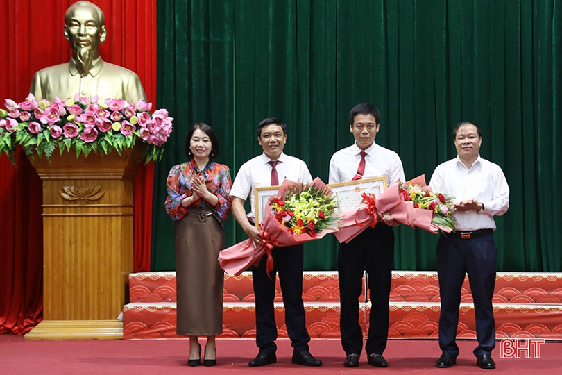 TX Kỳ Anh tuyên dương học sinh, giáo viên giỏi các cấp