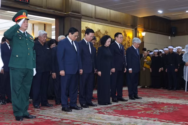 Lãnh đạo Đảng, Nhà nước viếng Phó Thủ tướng Lê Văn Thành