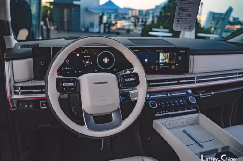 Khám phá chi tiết Hyundai Santa Fe 2024 ngoài đời thực cực ấn tượng