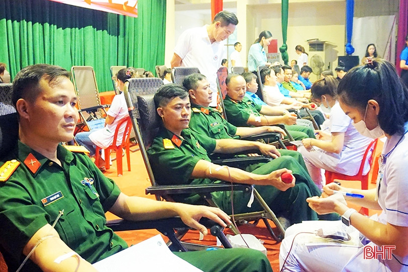Ngày hội hiến máu ở Hương Khê thu về 297 đơn vị máu
