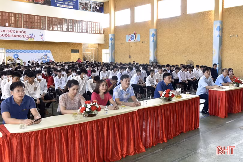 650 học sinh, sinh viên nhập học Trường Cao đẳng Kỹ thuật Việt - Đức Hà Tĩnh