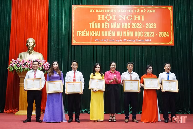 Các địa phương Hà Tĩnh triển khai nhiệm vụ năm học mới