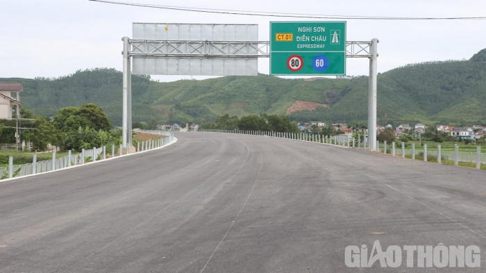 Người dân háo hức chờ ngày thông xe cao tốc Nghi Sơn - Diễn Châu