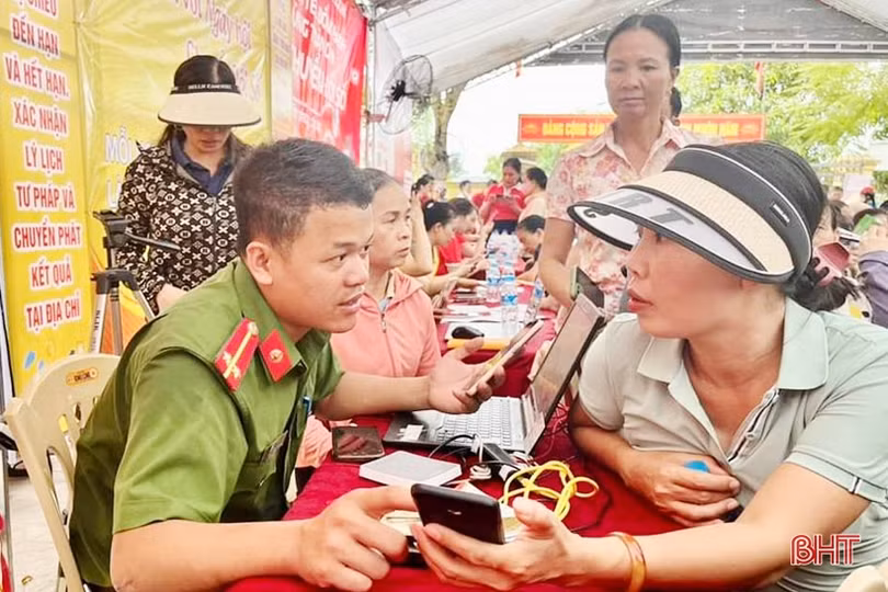 Đưa nền tảng số, công nghệ số, kỹ năng số đến với người dân Lộc Hà