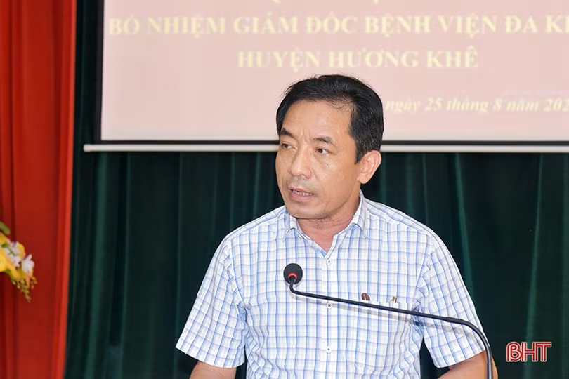 Ông Nguyễn Duy Bình giữ chức Giám đốc BVĐK huyện Hương Khê