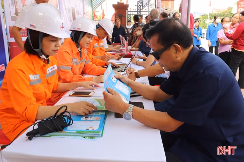 Địa phương đầu tiên ở Hương Sơn triển khai ngày hội chuyển đổi số