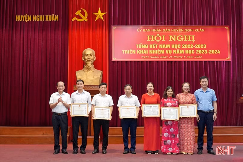 Nghi Xuân quan tâm chuẩn hóa đội ngũ cán bộ, giáo viên