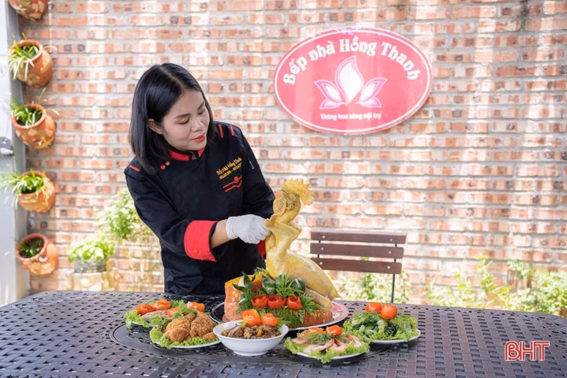 Cơ sở dịch vụ mâm lễ cúng rằm tháng 7 bận rộn “chốt đơn”, giao hàng