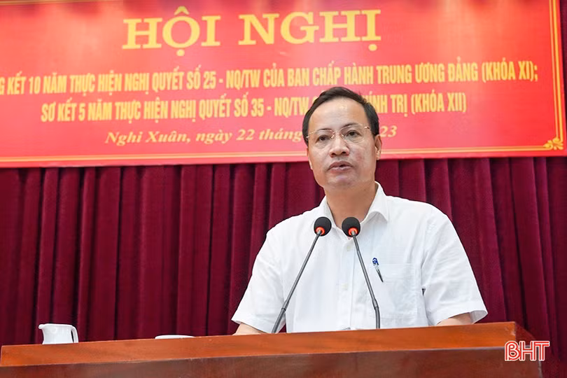 Tăng cường công tác dân vận và bảo vệ nền tảng tư tưởng của Đảng