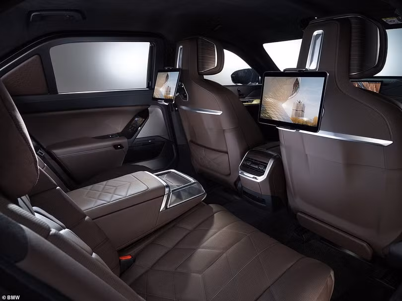 Mẫu xe điện bọc thép đầu tiên trên thế giới BMW i7 Protection