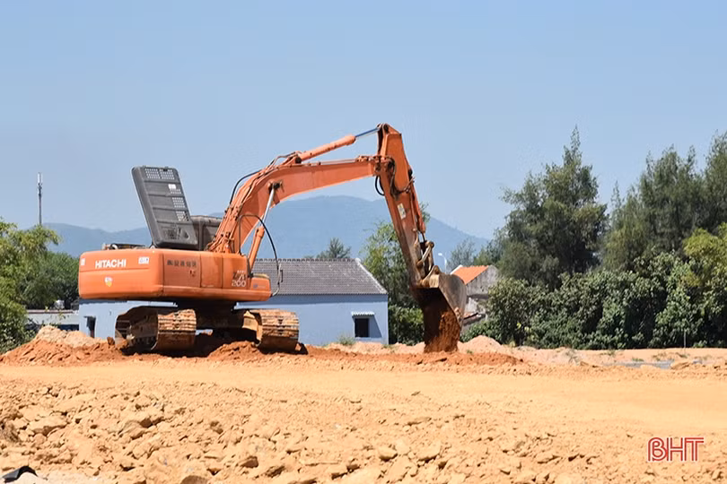 Đẩy nhanh tiến độ thi công các công trình ưu tiên “vượt lũ” ở thị xã Kỳ Anh