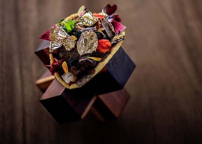 Loạt món ăn đắt đỏ nhất thế giới, ăn món thứ 3 có thể khiến bạn "phá sản" ảnh 3 Loạt món ăn đắt đỏ nhất thế giới, ăn món thứ 3 có thể khiến bạn phá sản