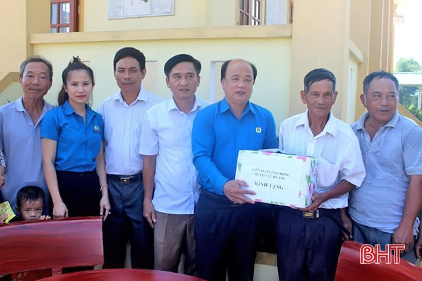 Ấm lòng công nhân lao động Vũ Quang