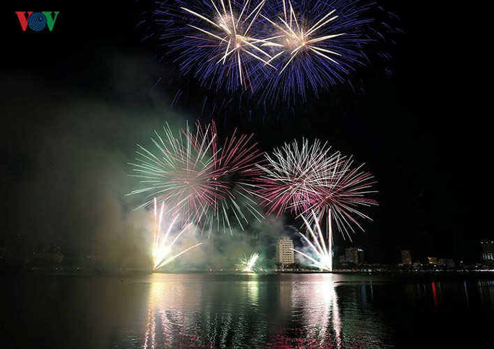 Mãn nhãn màn pháo hoa của nhà đương kim vô dịch Martarello bên sông Hàn