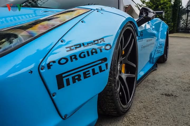 Liberty Walk Ferrari 458 Italia được chủ nhân chi 1 tỷ đồng để nâng cấp